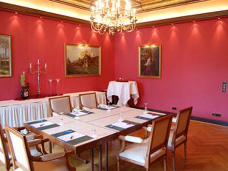 Abb. Roter Salon